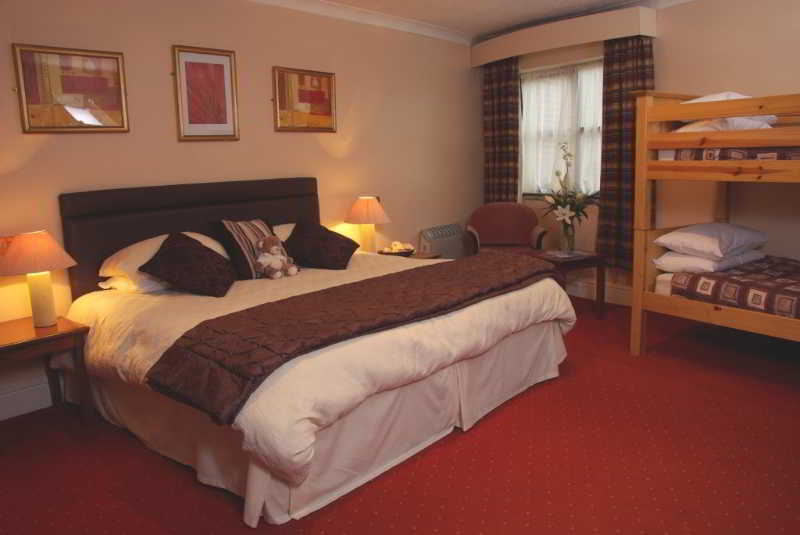 Beaufort Park Hotel Молд Екстер'єр фото